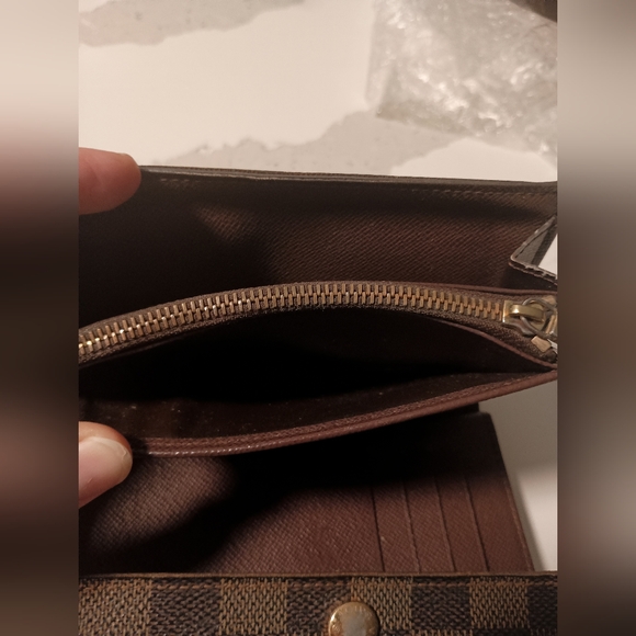 Authentic Louis Vuitton Louis Vuitton Tri-Fold Wallet Damier Porto Monogram - Picture 13 of 15